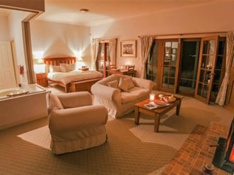 สตราเทิร์น พาร์ค ลอดจ์ Bed & Breakfast สโคน ภายนอก รูปภาพ